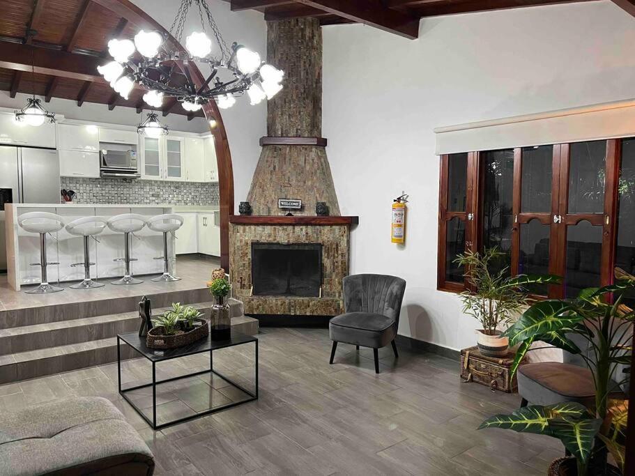 Villa Palos Altos Poblado, A Distancia Caminando De Restaurantes