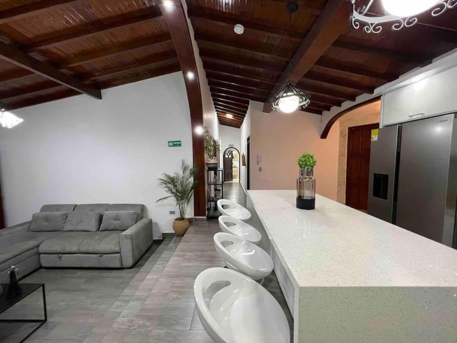 Villa Palos Altos Poblado, A Distancia Caminando De Restaurantes