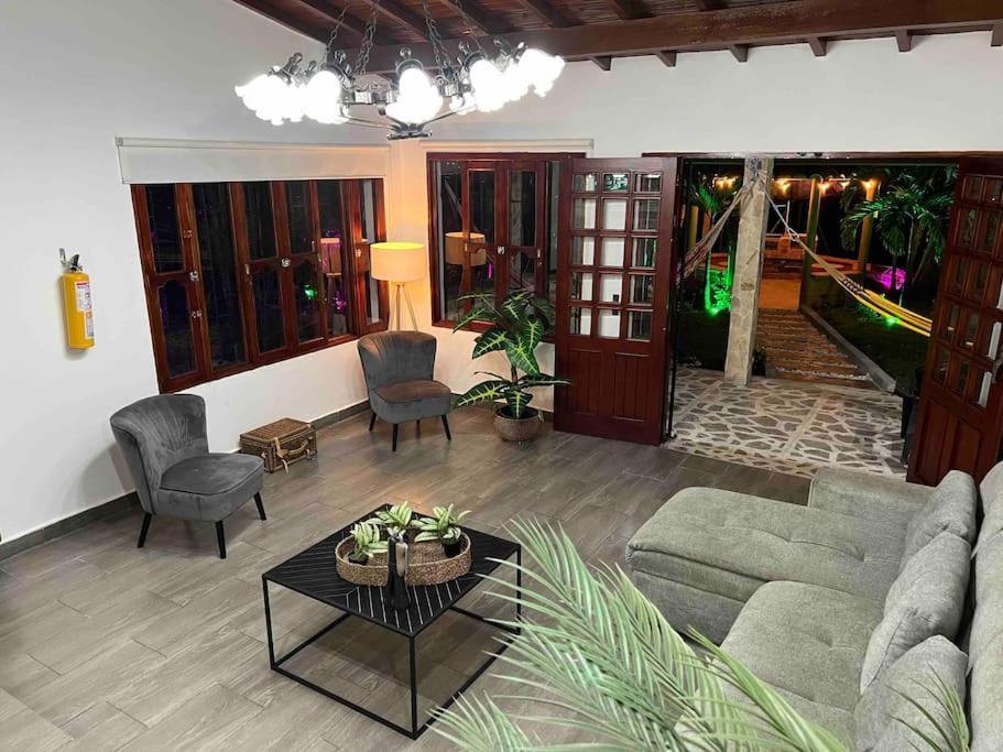 Palos Altos Poblado, A Distancia Caminando De Restaurantes Villa *